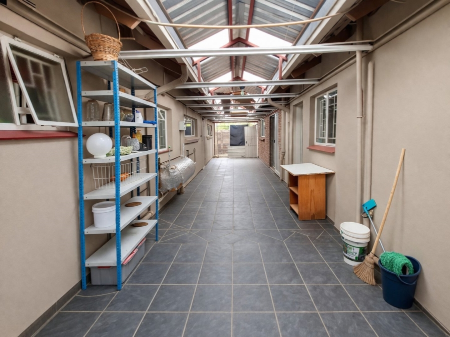 To Let 8 Bedroom Property for Rent in Dan Pienaar Free State